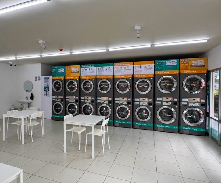 Line Album Bw 48 250220 35 2